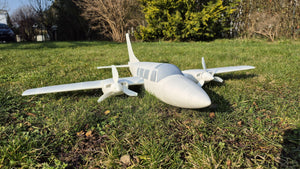 PA-60 Piper Aerostar 750mm